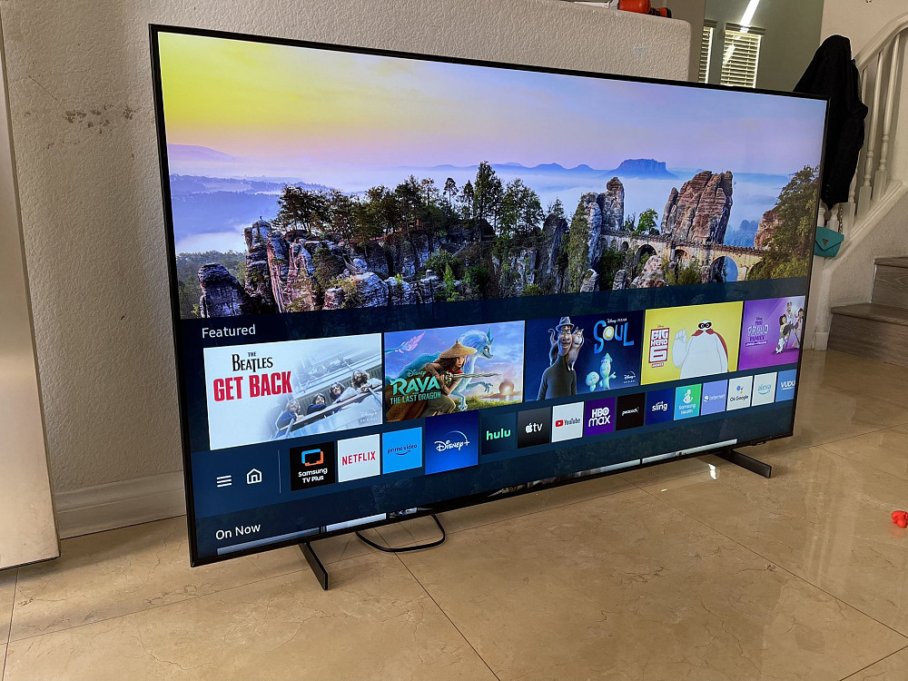 Samsung 65-Inch QLED Smart TV - 2025 Model Toronto - photo 1