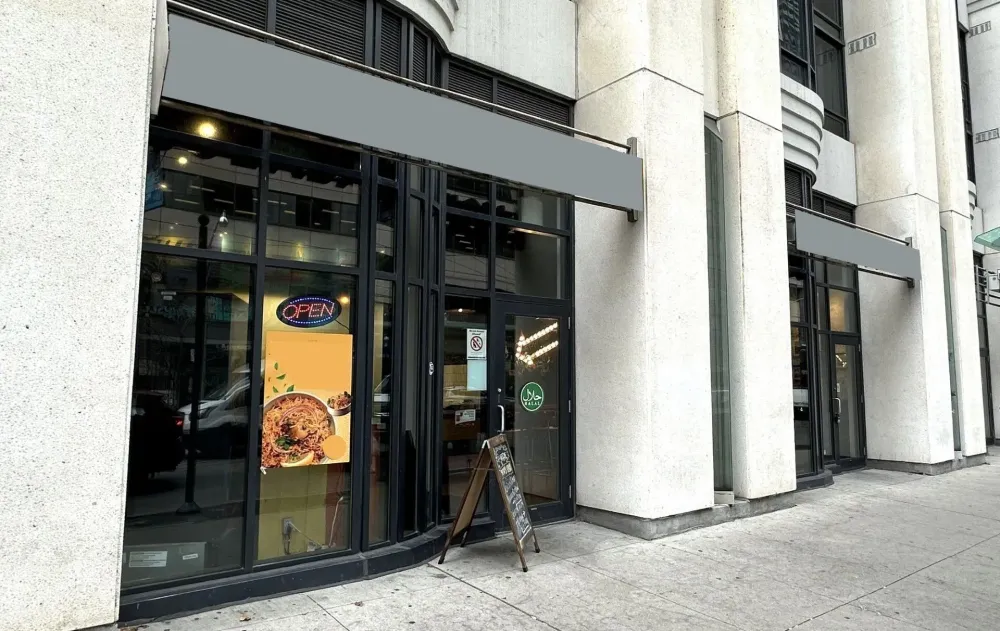 Profitable Café for Sale – Downtown Toronto Location Toronto - photo 1