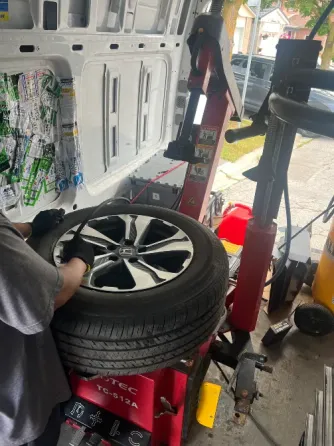 Mobile Tire Change. On/Off Rims. Toronto